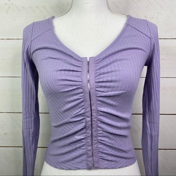 FOREVER 21 Lavender Purple Long Sleeve Knit Hook Eye Front Crop Top Size Small - Picture 3 of 14
